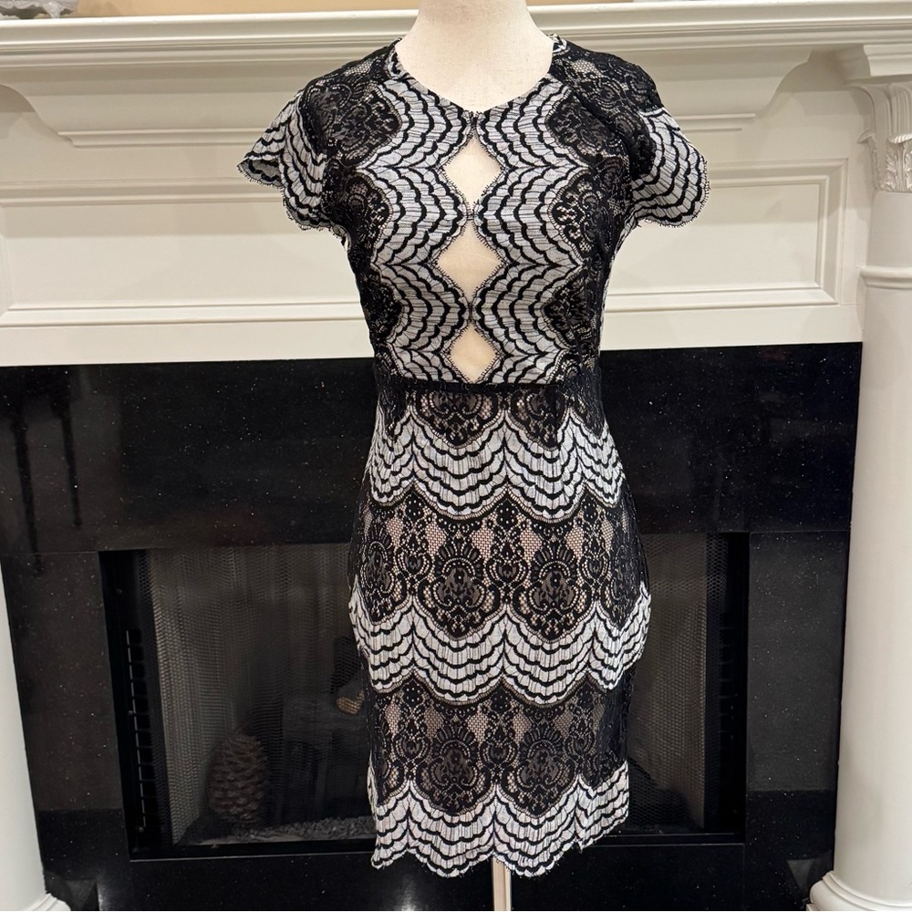 Leith Black & White Lace Cutout Bodycon Mini Dress – Size Small